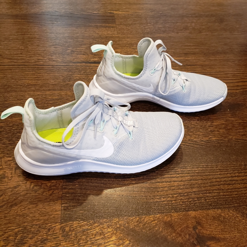 Womens Nike Free TR 8 size 8